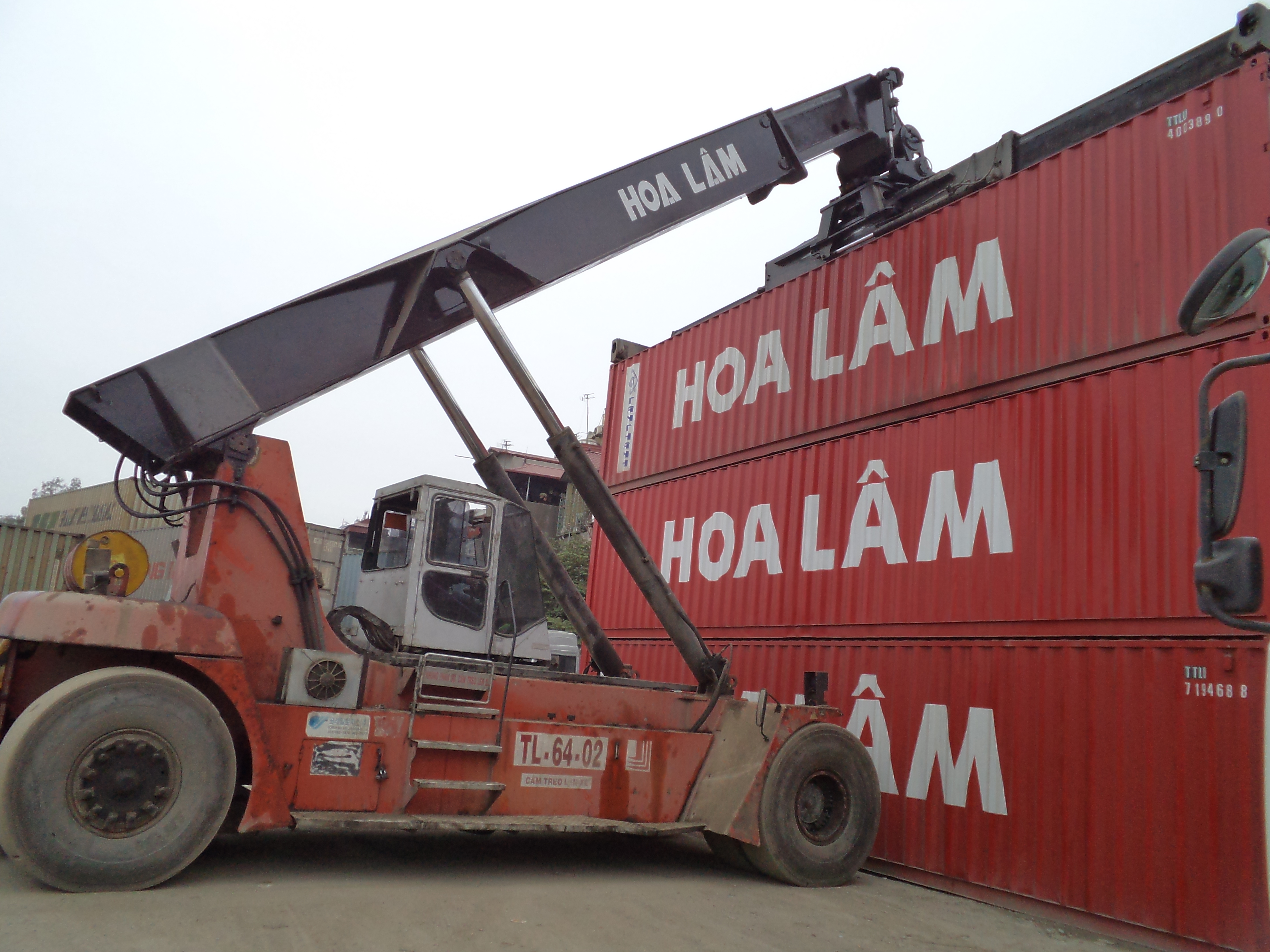 Vận tải container - Vận Tải Hoa Lâm - Công Ty TNHH Thương Mại Dịch Vụ Vận Tải Hoa Lâm
